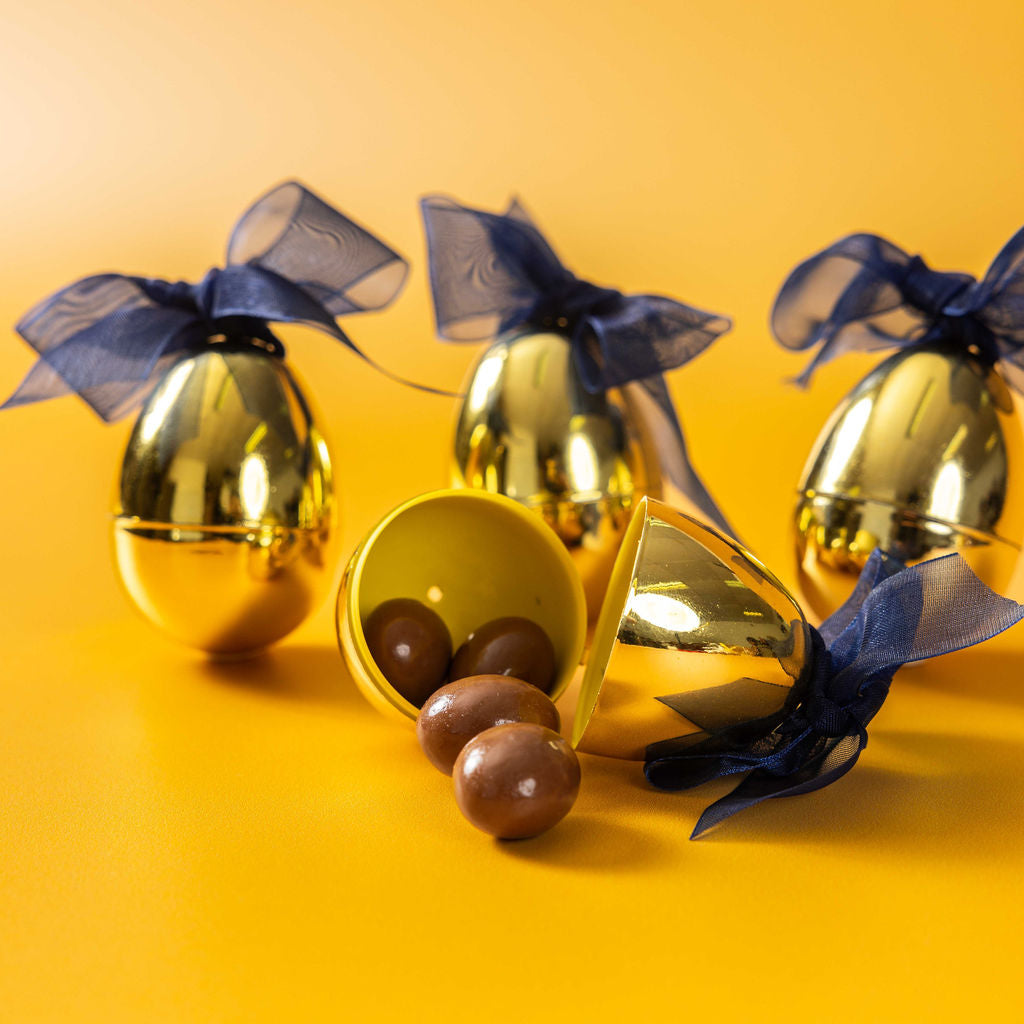 Milk chocolate Australian almonds golden egg